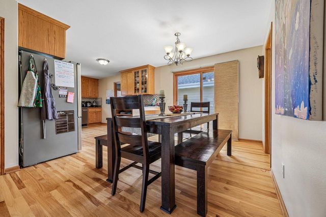 1112 Durango DRIVE, Hartford, WI 53027