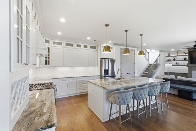 1057 Squirrel Nest Lane, Lexington, KY 40509