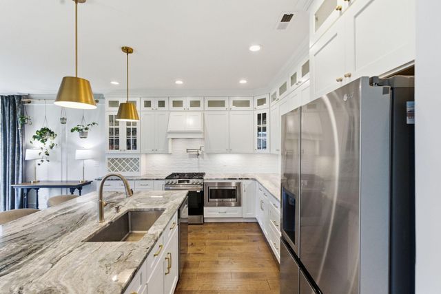 1057 Squirrel Nest Lane, Lexington, KY 40509