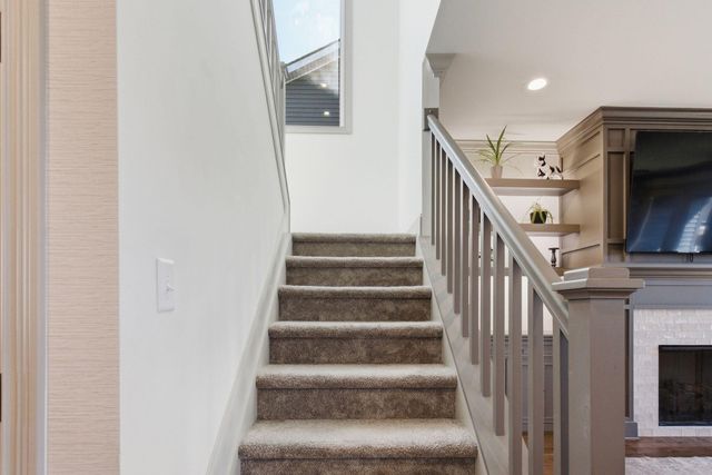 1057 Squirrel Nest Lane, Lexington, KY 40509