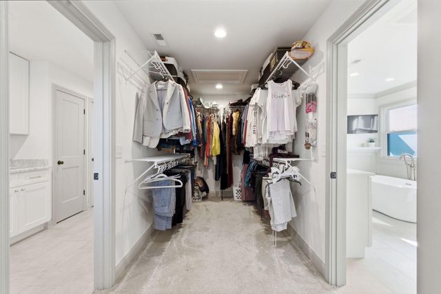 1057 Squirrel Nest Lane, Lexington, KY 40509