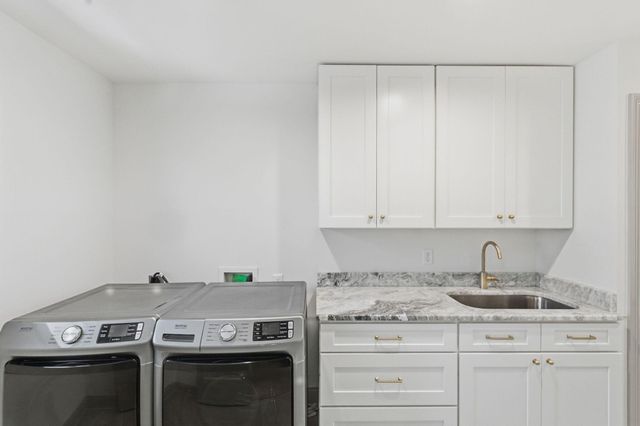 1057 Squirrel Nest Lane, Lexington, KY 40509