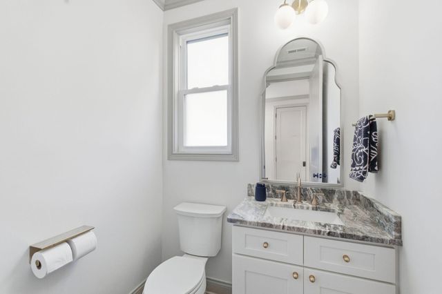 1057 Squirrel Nest Lane, Lexington, KY 40509
