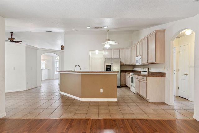 448 SHADY PINE COURT, Minneola, FL 34715