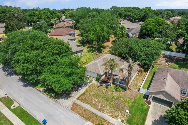 448 SHADY PINE COURT, Minneola, FL 34715