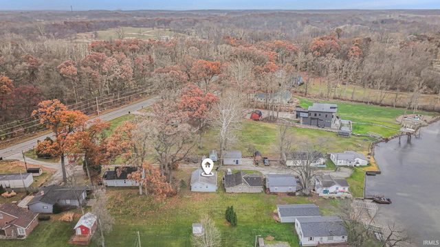 30 EMS B18 Lane, Pierceton, IN 46562