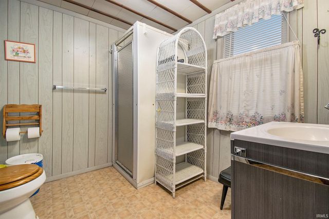 30 EMS B18 Lane, Pierceton, IN 46562