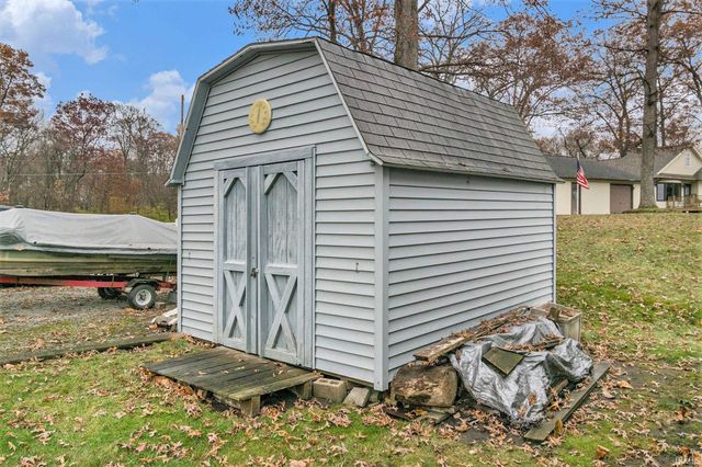 30 EMS B18 Lane, Pierceton, IN 46562