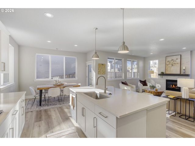 17310 Sw Wapato Island Dr, Sherwood, OR 97140