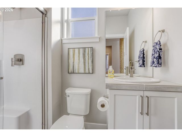 17310 Sw Wapato Island Dr, Sherwood, OR 97140