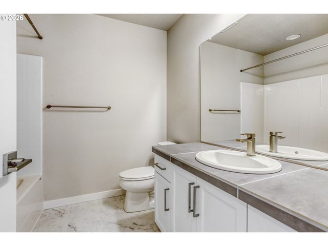 17310 Sw Wapato Island Dr, Sherwood, OR 97140