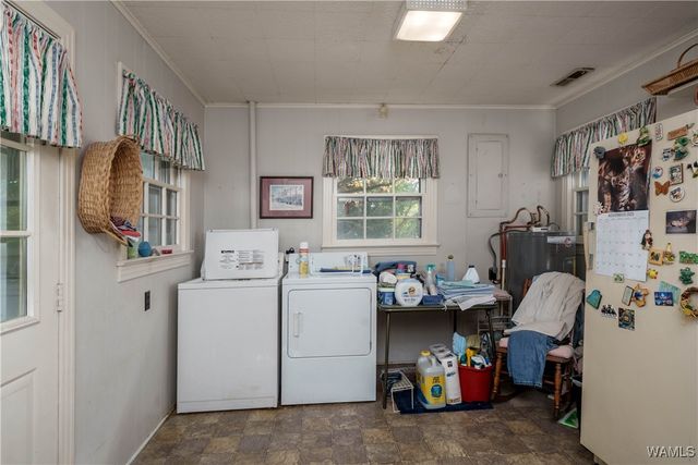 205 E Main, Livingston, AL 35470