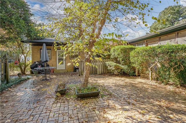 205 E Main, Livingston, AL 35470