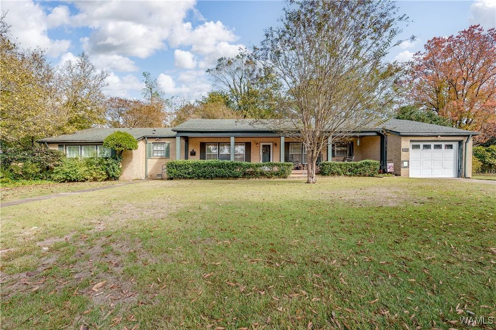 205 E Main, Livingston, AL 35470