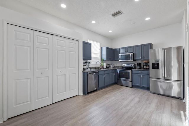 10332 BENEVA DRIVE, Tampa, FL 33647