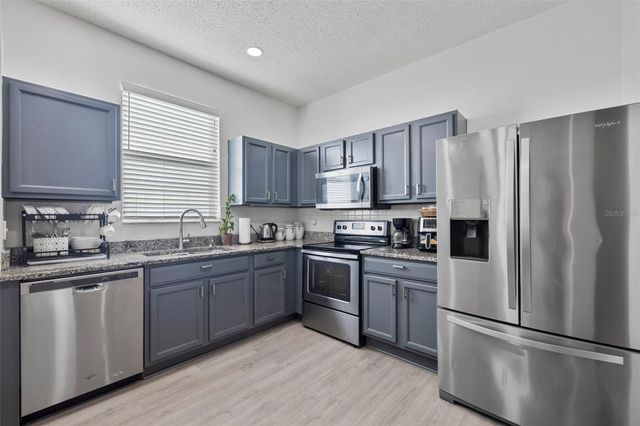 10332 BENEVA DRIVE, Tampa, FL 33647