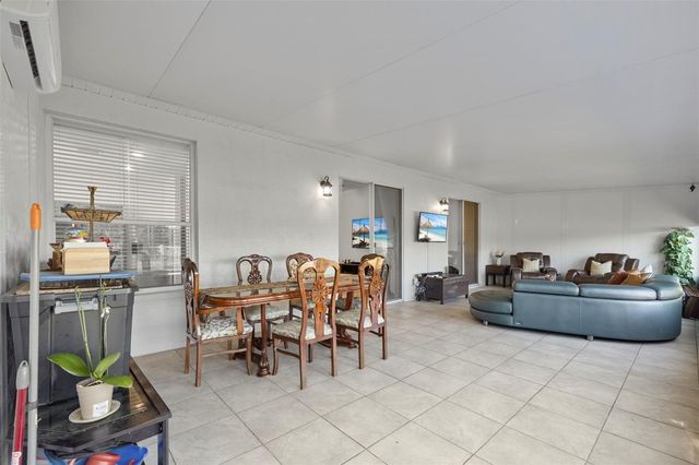 10332 BENEVA DRIVE, Tampa, FL 33647