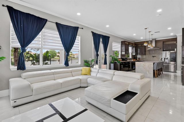 700 Cresta Circle, West Palm Beach, FL 33413