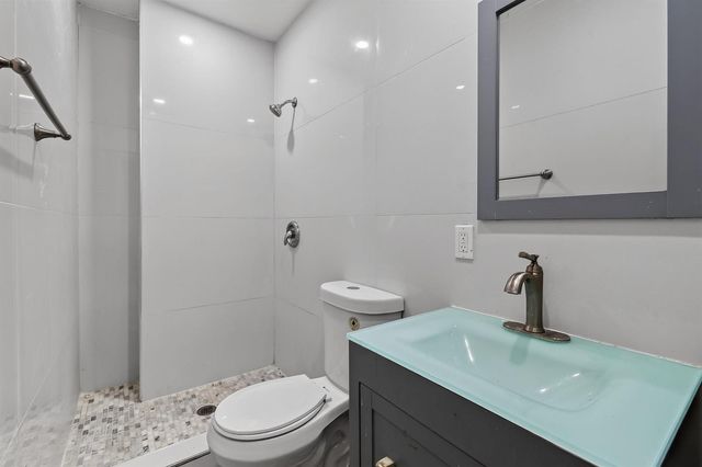 700 Cresta Circle, West Palm Beach, FL 33413