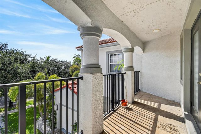 700 Cresta Circle, West Palm Beach, FL 33413