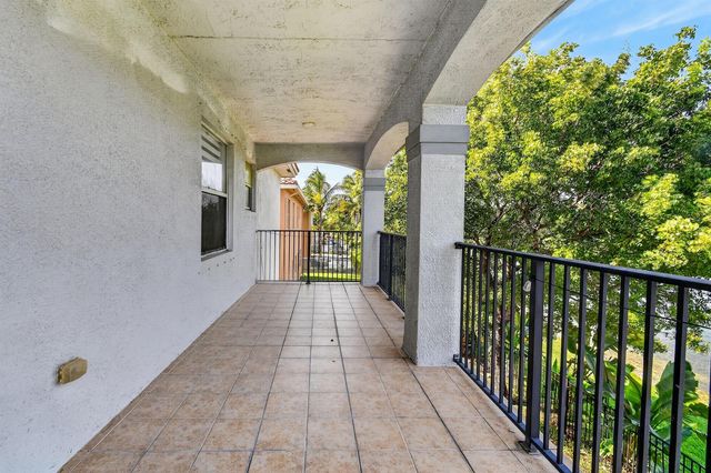 700 Cresta Circle, West Palm Beach, FL 33413