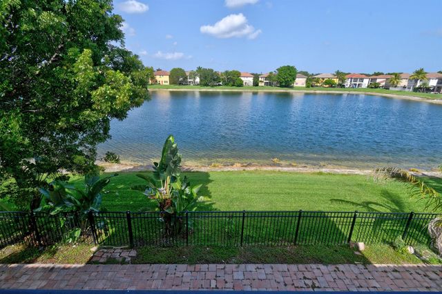 700 Cresta Circle, West Palm Beach, FL 33413