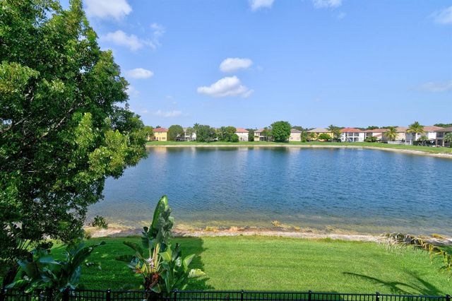 700 Cresta Circle, West Palm Beach, FL 33413