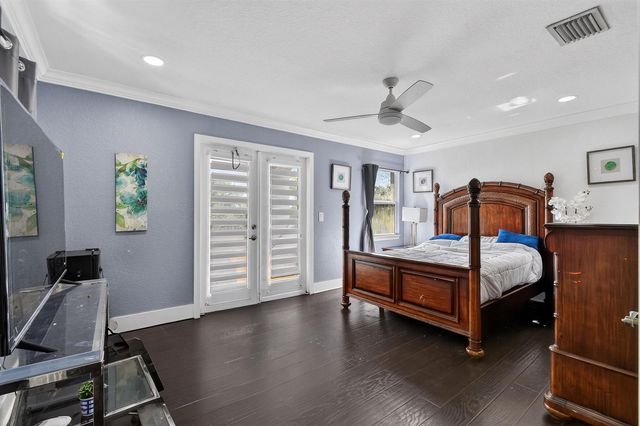 700 Cresta Circle, West Palm Beach, FL 33413