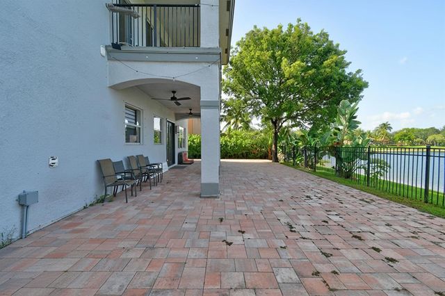 700 Cresta Circle, West Palm Beach, FL 33413