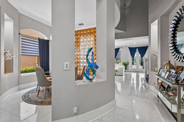 700 Cresta Circle, West Palm Beach, FL 33413