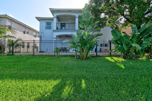700 Cresta Circle, West Palm Beach, FL 33413