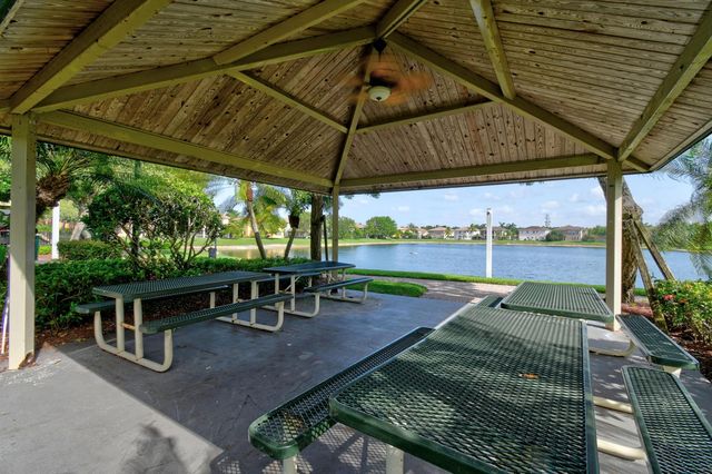700 Cresta Circle, West Palm Beach, FL 33413