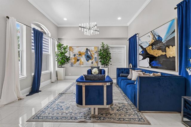 700 Cresta Circle, West Palm Beach, FL 33413