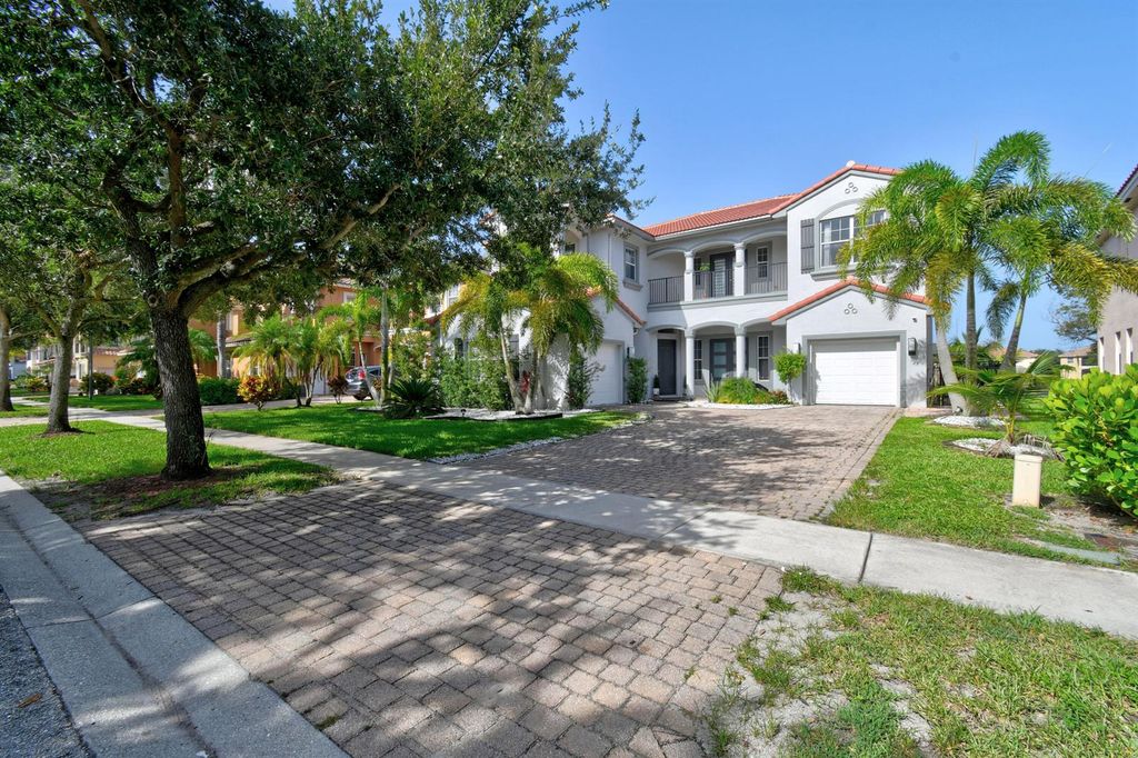 700 Cresta Circle, West Palm Beach, FL 33413