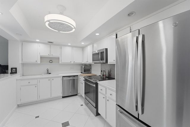 2681 S Course Drive 808, Pompano Beach, FL 33069