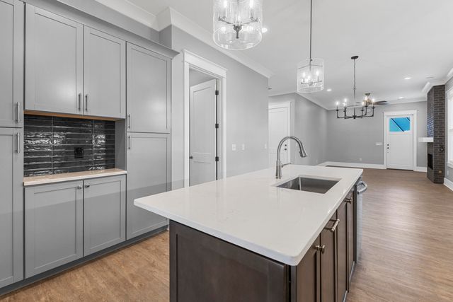 1713 Double Oak Trail, Chattanooga, TN 37421