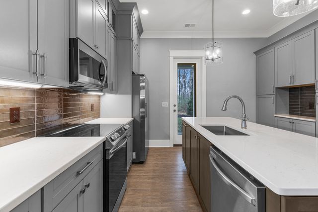 1713 Double Oak Trail, Chattanooga, TN 37421