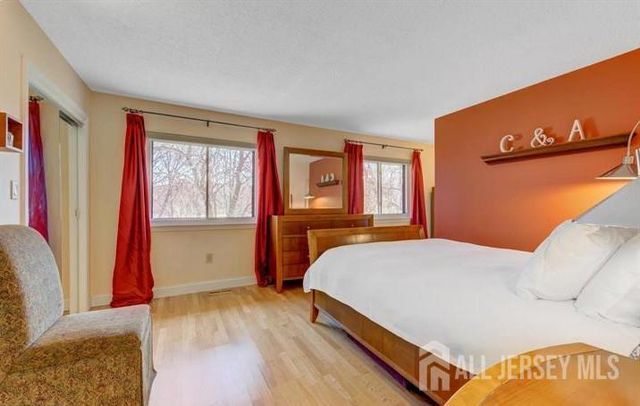 17 Ashford Drive, Plainsboro, NJ 08536