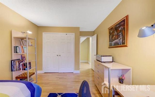 17 Ashford Drive, Plainsboro, NJ 08536