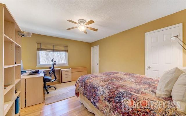 17 Ashford Drive, Plainsboro, NJ 08536