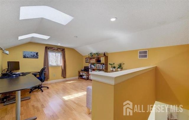 17 Ashford Drive, Plainsboro, NJ 08536