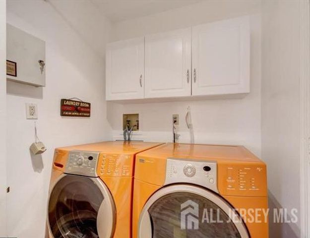 17 Ashford Drive, Plainsboro, NJ 08536