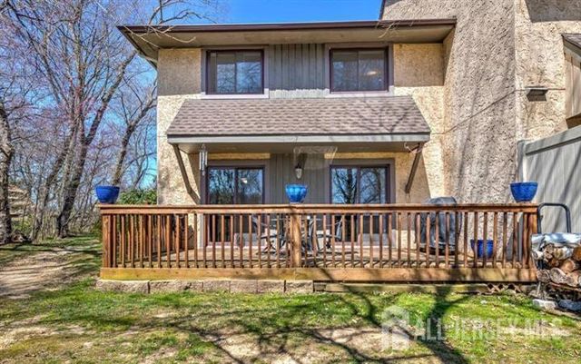 17 Ashford Drive, Plainsboro, NJ 08536