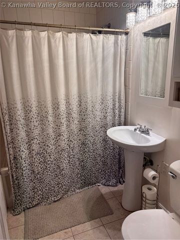 4615 Young Street, South Charleston, WV 25309