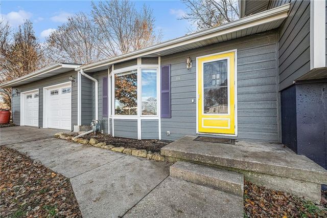 111 Pawnee Street, Hiawatha, KS 66434