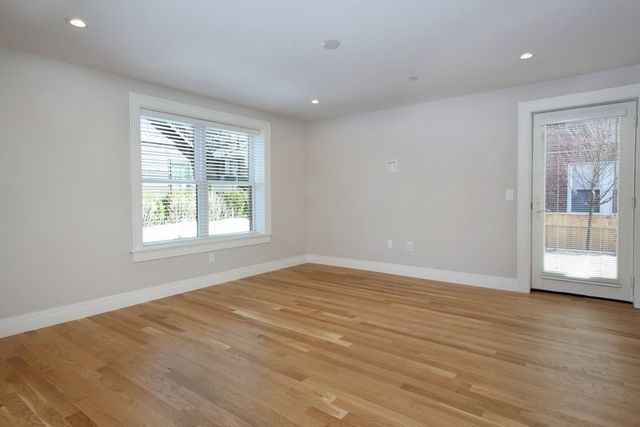 36 Longwood Ave 2, Brookline, MA 02446