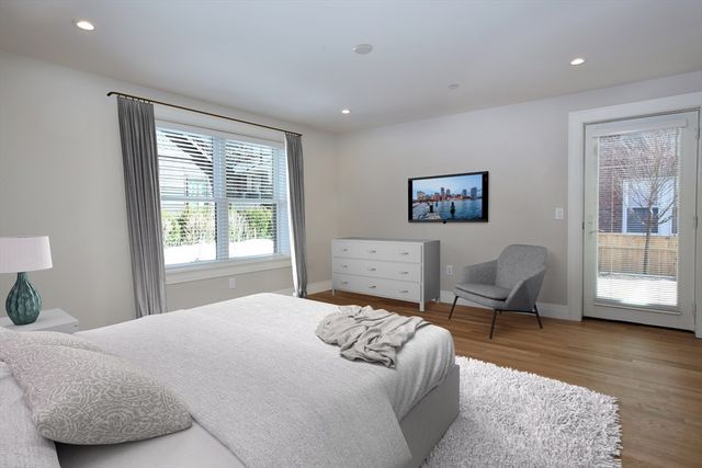 36 Longwood Ave 2, Brookline, MA 02446