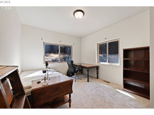 73210 KINGSBURY Ln, Elgin, OR 97827