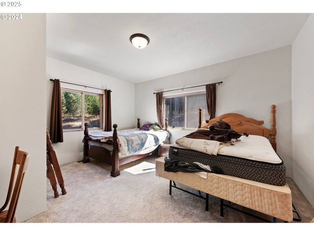 73210 KINGSBURY Ln, Elgin, OR 97827