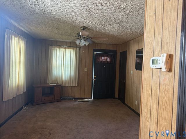 2713 Pickett St, Hopewell, VA 23860